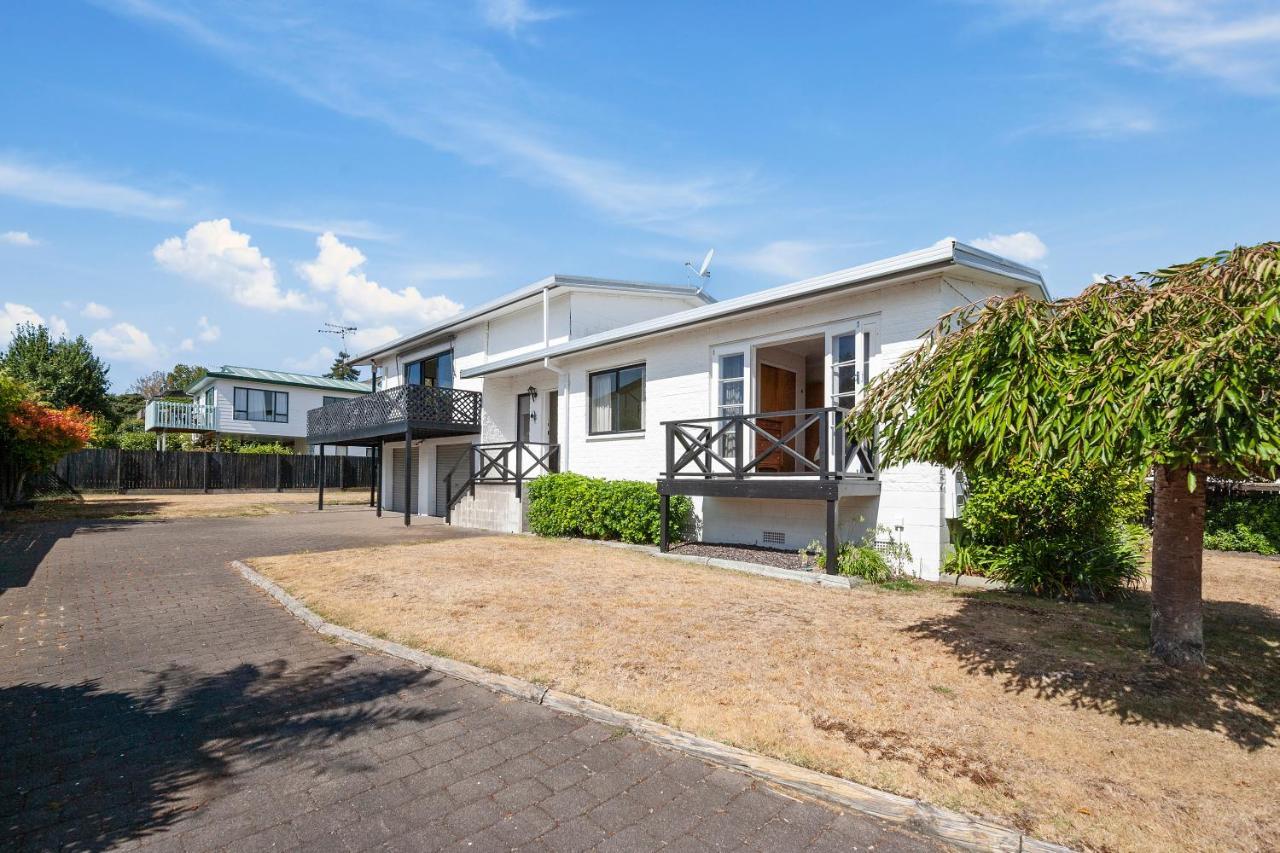 Lake Vista At Two Mile Bay- Taupo Central Home Zewnętrze zdjęcie