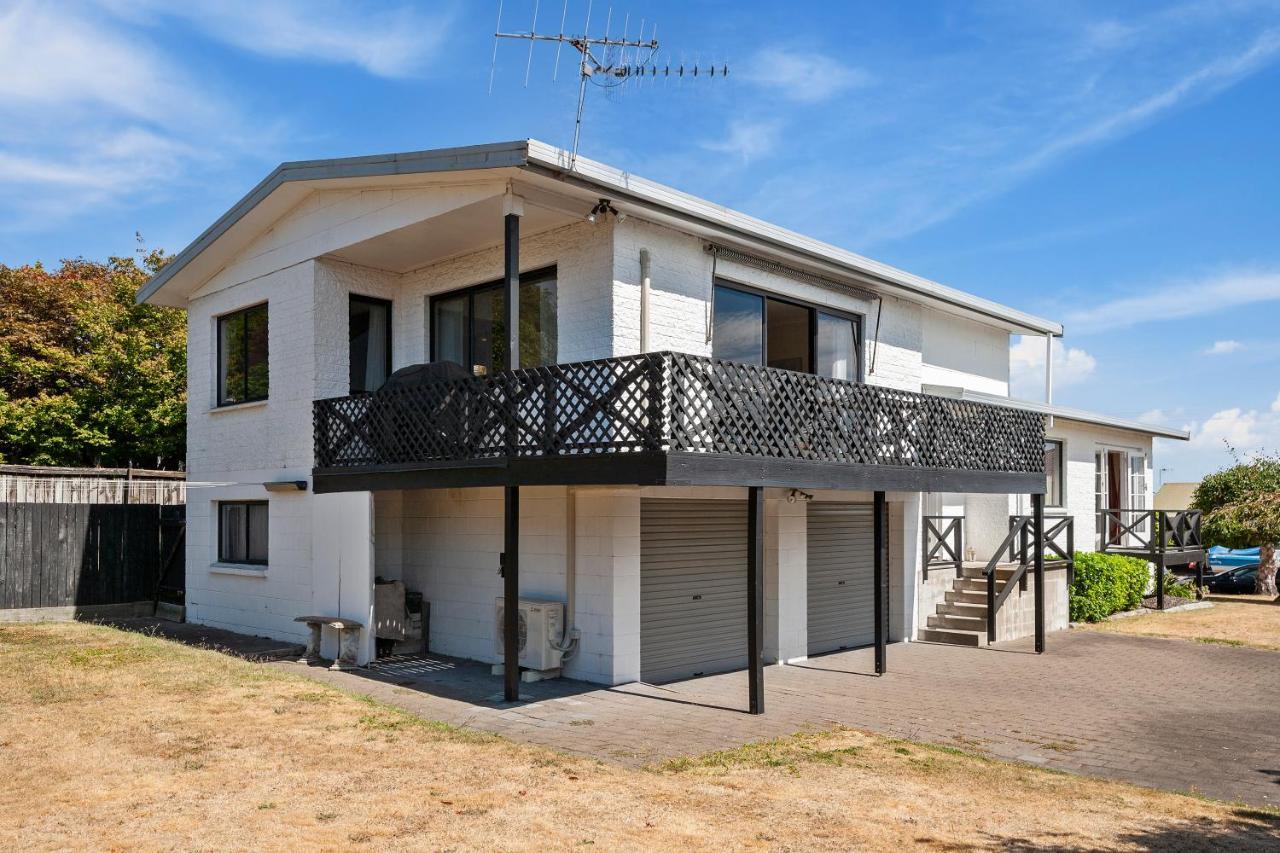 Lake Vista At Two Mile Bay- Taupo Central Home Zewnętrze zdjęcie
